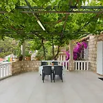 Apartman Hansal