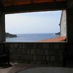 Hansal * Saplunara