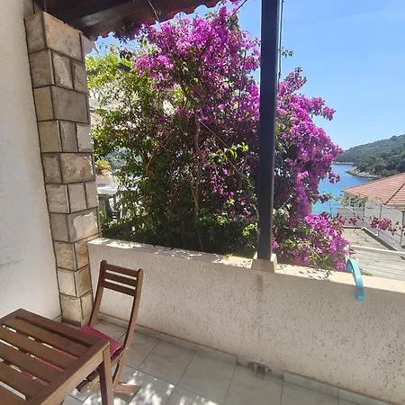 Hansal Apartman *