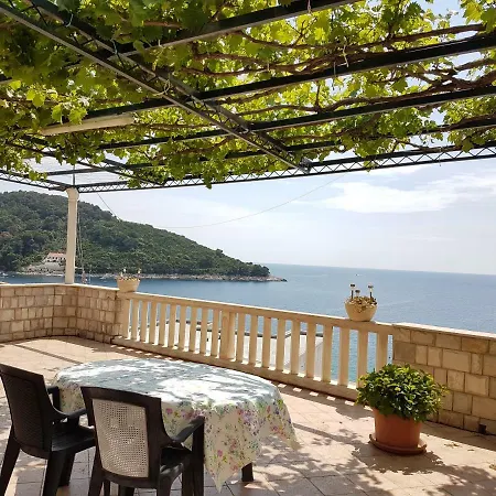 Hansal Apartment *